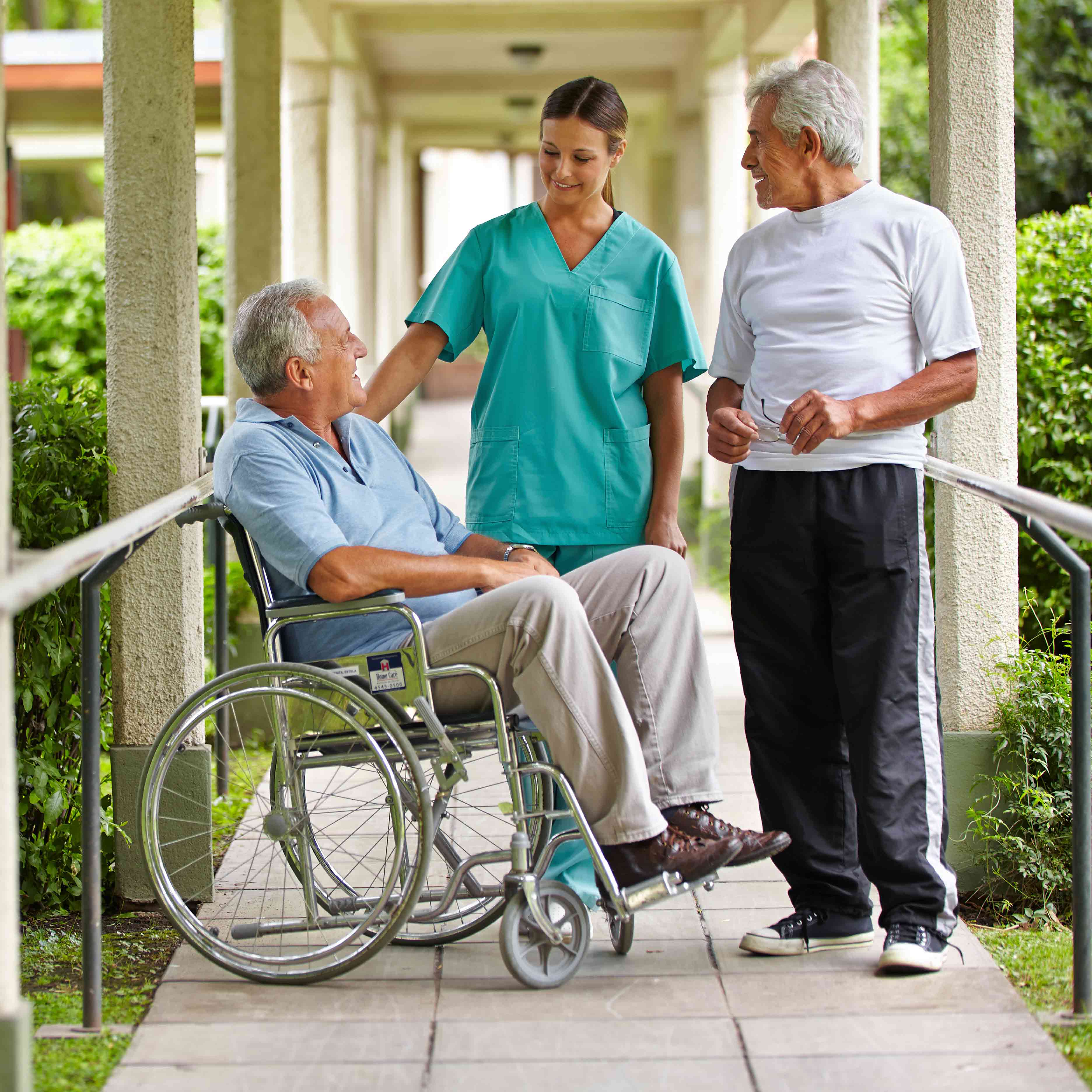 помощь инвалидам. люди нуждающиеся в помощи. реабилитация пожилых и престарелых людей. послеинсультп. пациент с хронической сердечной недостаточностью.